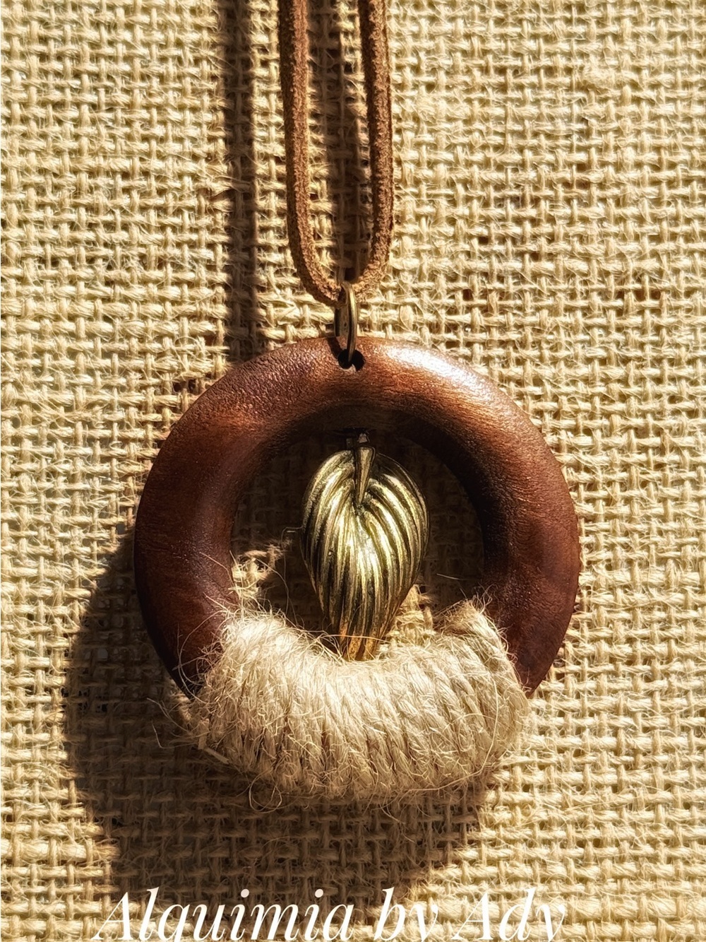 Alquimia Brown Wooden Ring Necklace with Cream Fiber and Gold Leaf Accent